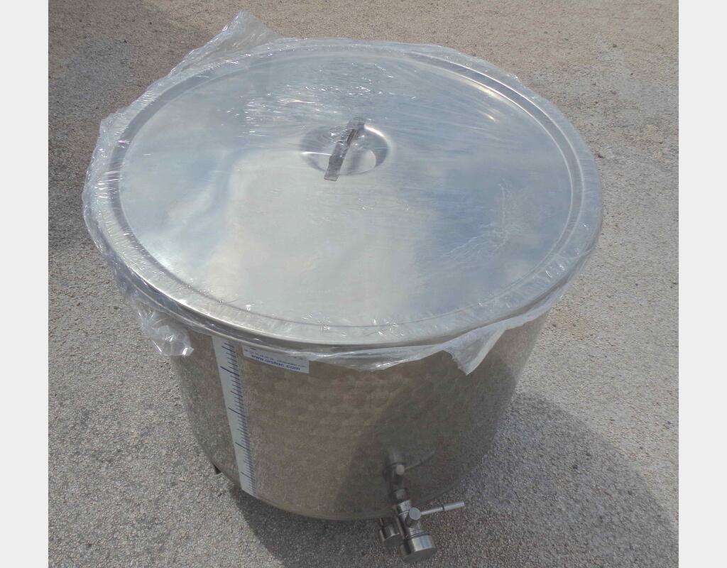 Cuve inox sur roue de 150 litres - fond bombé avec couvercle