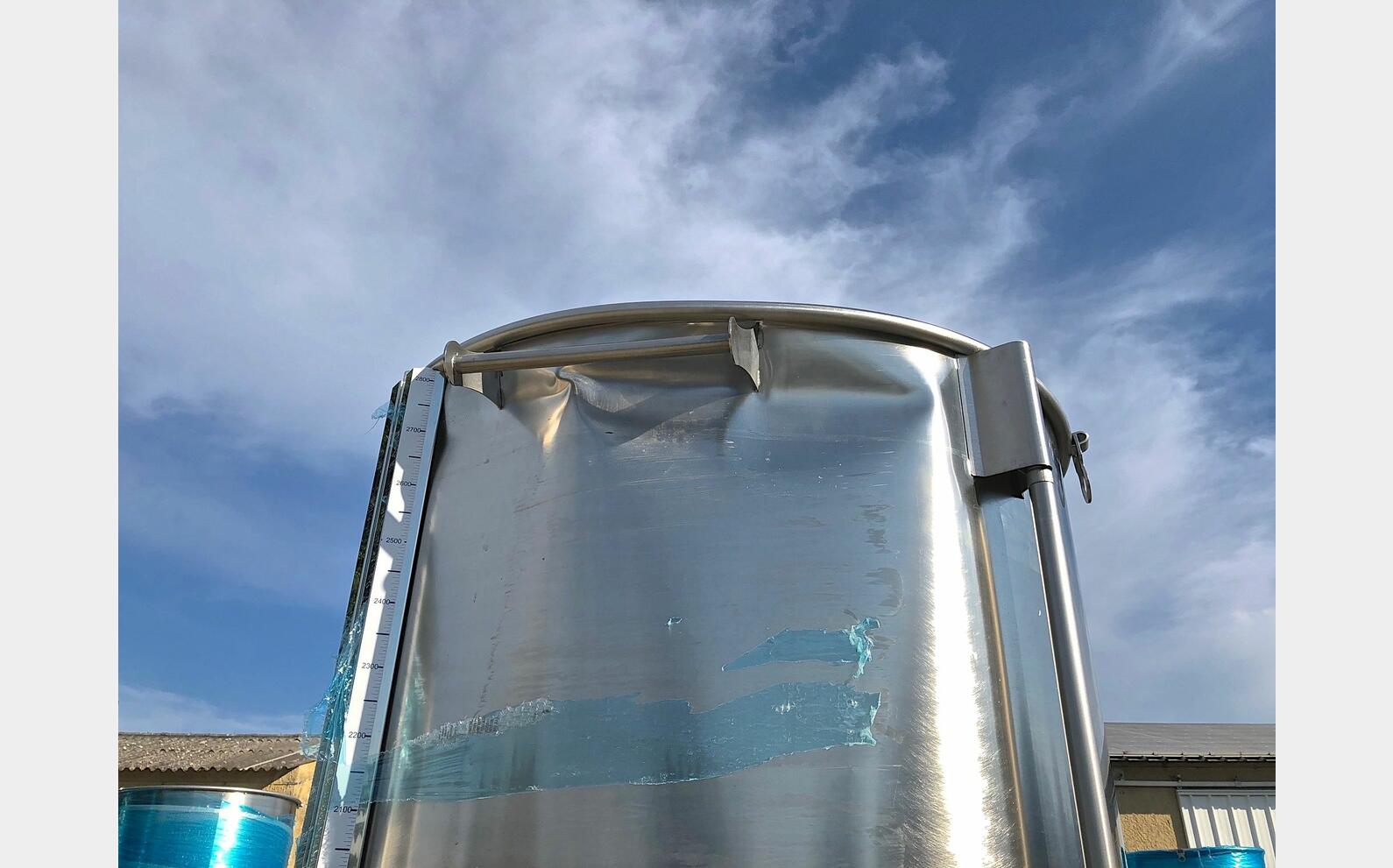 Cuve Inox chapeau flottant de 28 hls Volume : 2800 litres (28 hls)
