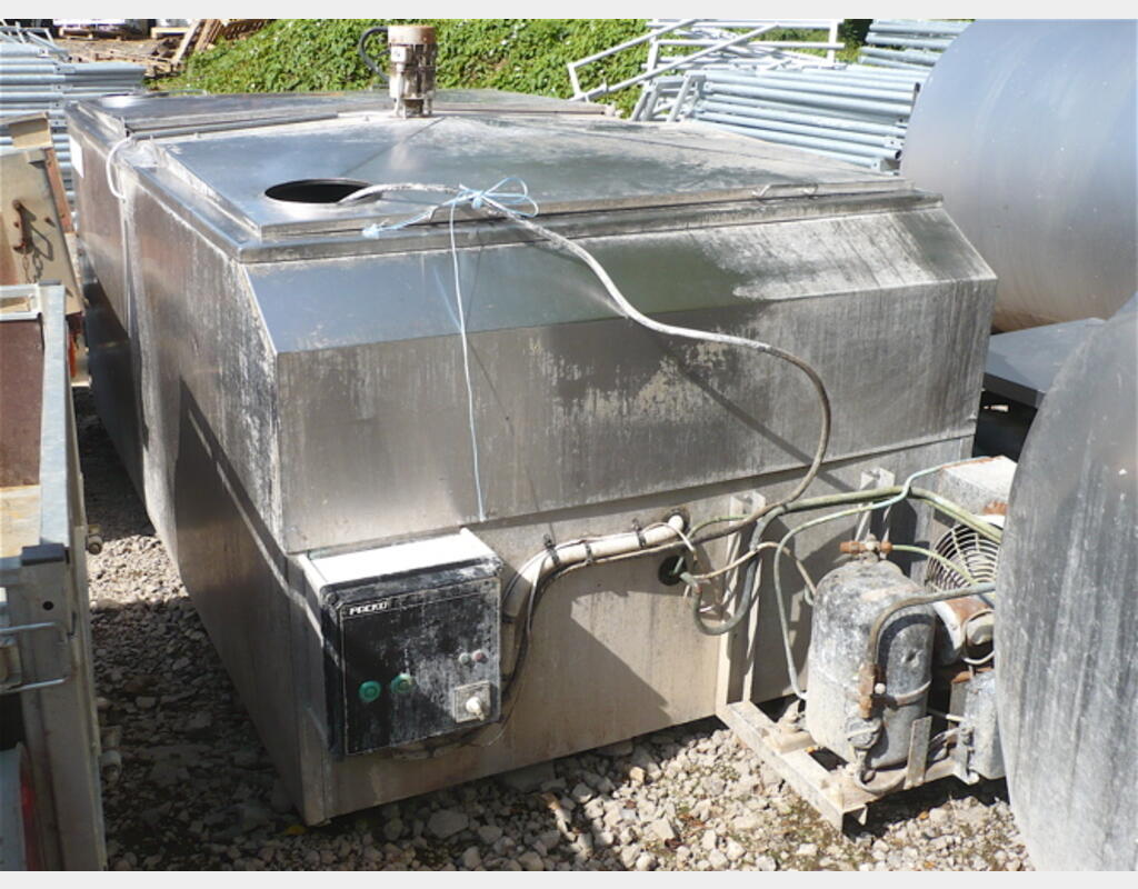Tank &agrave; lait INOX 304 Volume : 1.800 litres