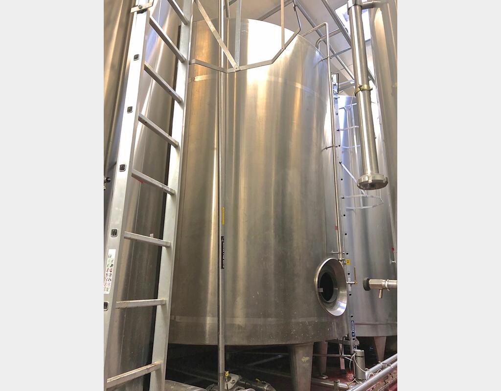 Cuve inox 316 sur pieds - 21.000 litres