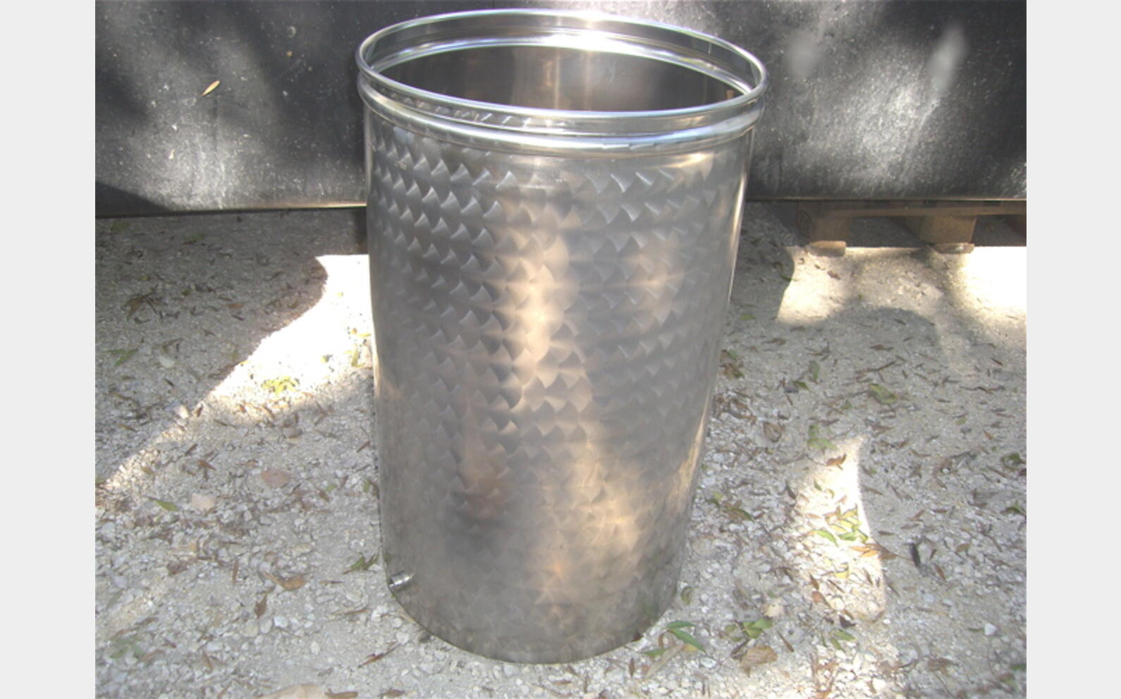 Cuve inox 304  &agrave; chapeau flottant MATERIEL NEUF