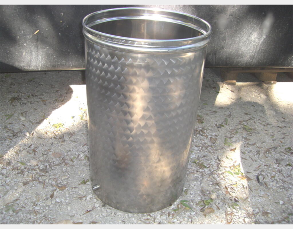 Cuve inox 304  &agrave; chapeau flottant MATERIEL NEUF