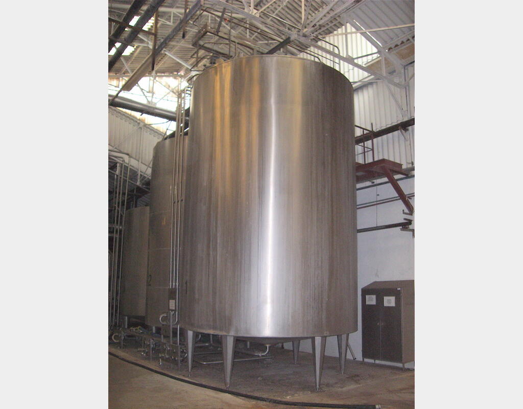 Cuve de stockage verticale de 50 m3 - INOX 304, Isoléé , agitée
