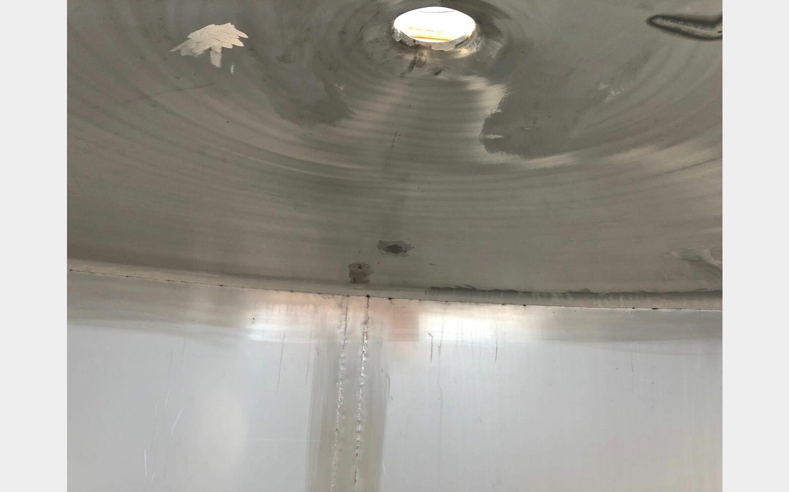 Vertical cylindrical stainless steel tank LSDH18