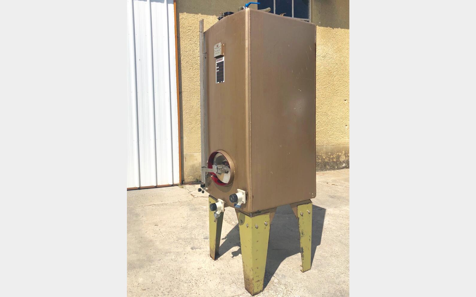 Cuve stockage acier