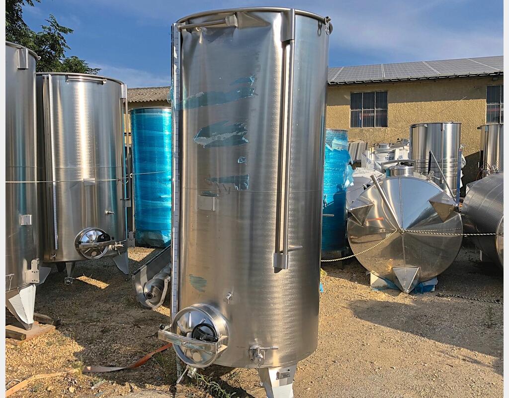 Cuve Inox chapeau flottant de 28 hls Volume : 2800 litres (28 hls)