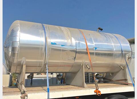 Insulated stainless steel storage tank