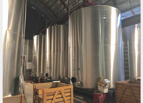 cuve inox cylindrique Volume : 32000 litres (320 hls)