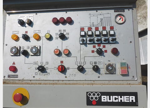 Pressoir cage ferm&eacute;e Marque : BUCHER