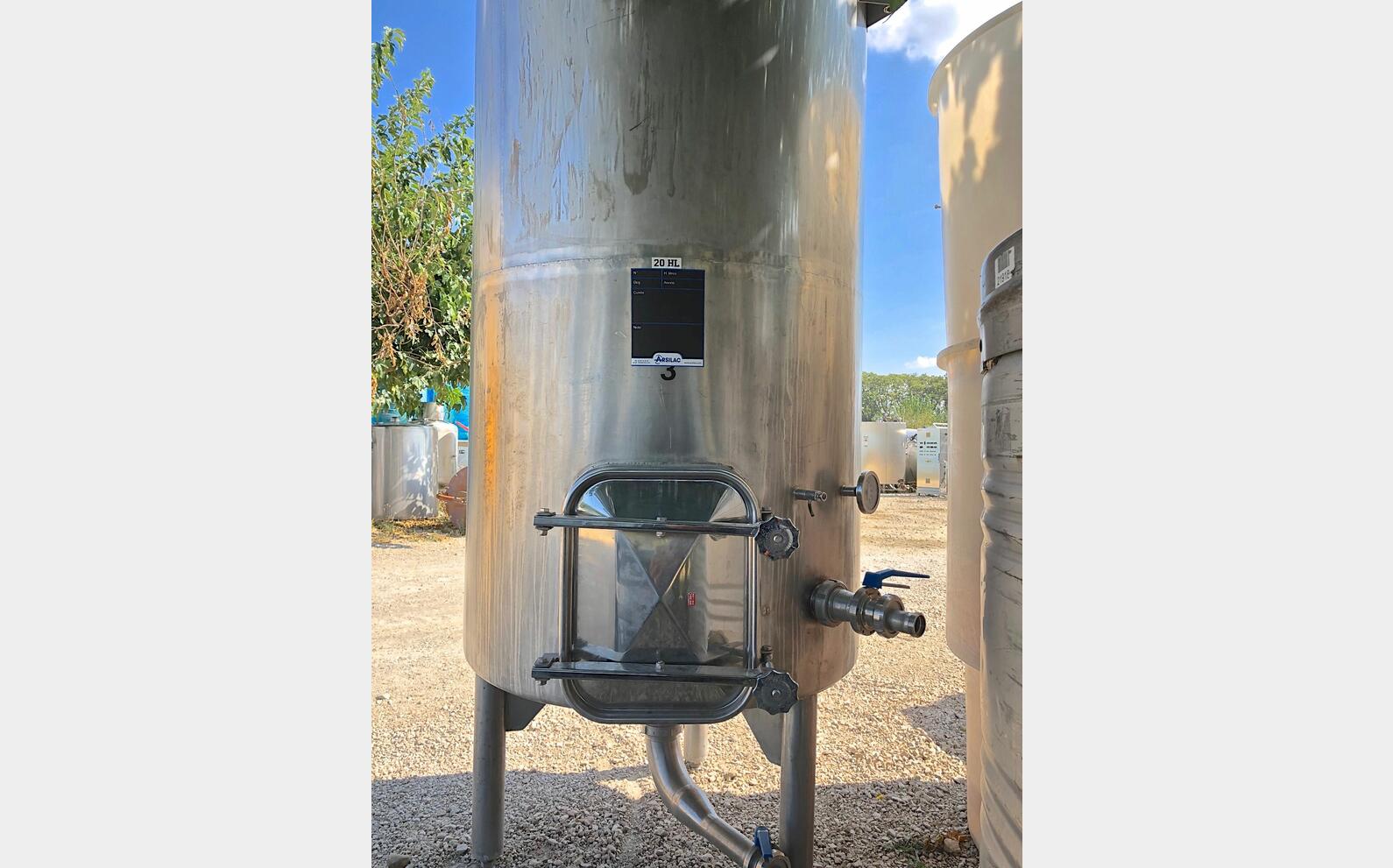 Cuve inox &agrave; chapeau flottant