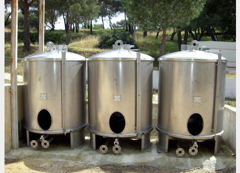 Cuve INOX 304 de 2.500 litres - Fond bombé sur pieds