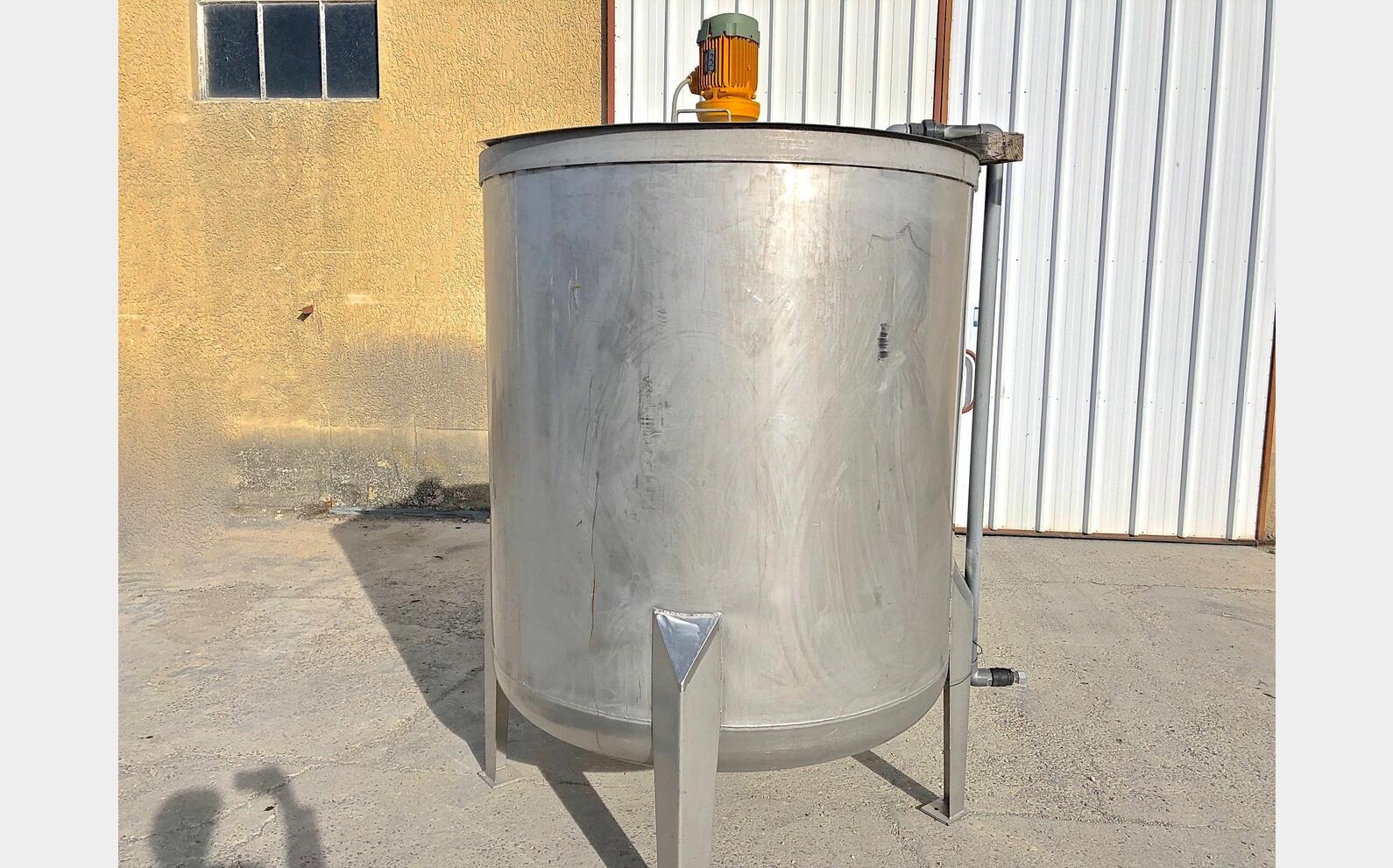 Cuve agit&eacute;e inox PU0118