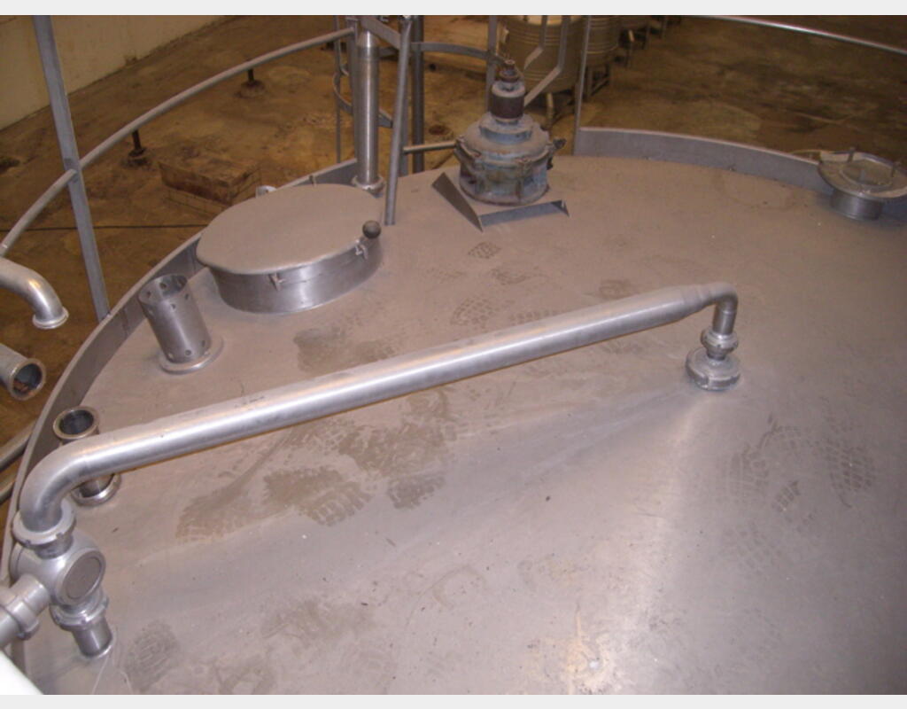 Cuve de stockage verticale de 20 m3 - INOX 304, agitée