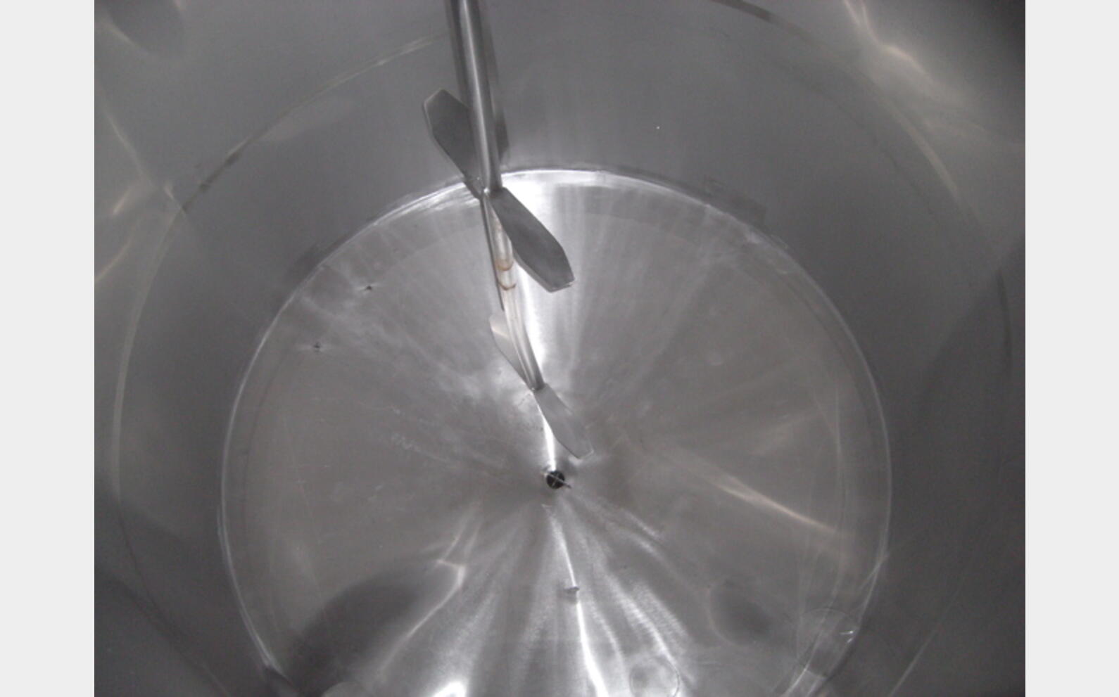 Cuve verticale INOX 304 de 200 hls, occasion
