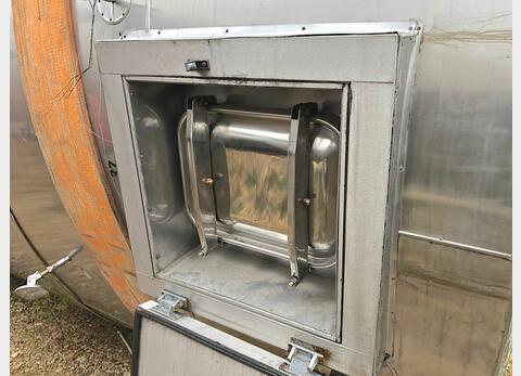 Cuve inox 304 ferm&eacute;e isol&eacute;e