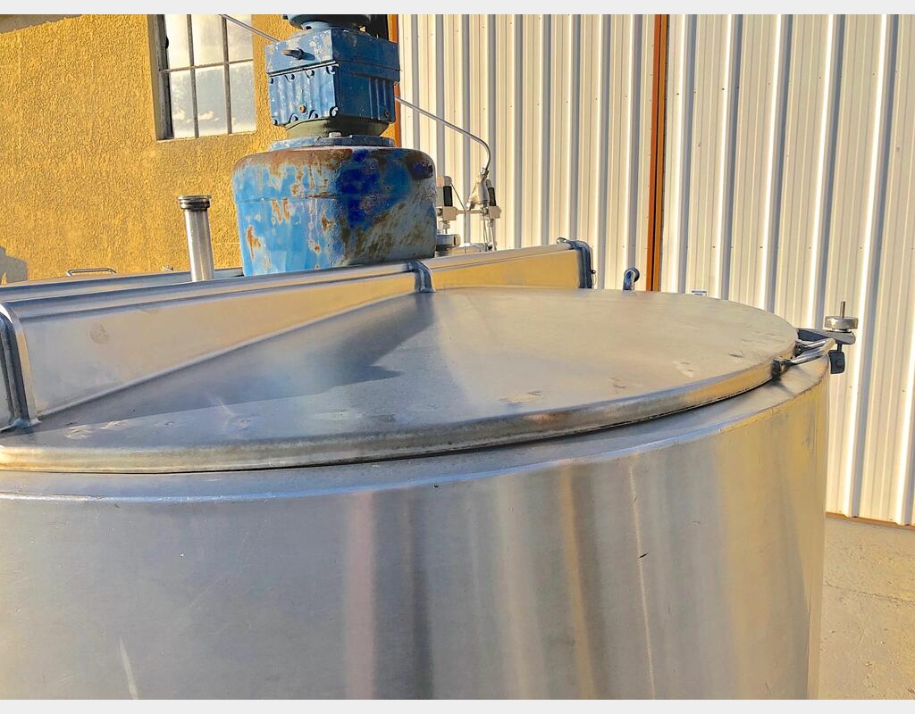 Cuve inox agitée isolée - Volume : 2500 litres