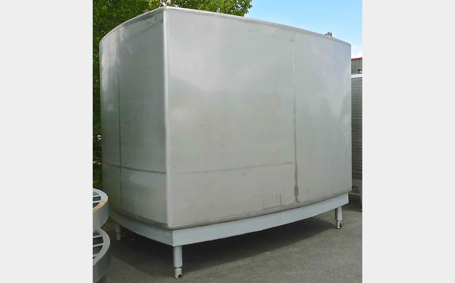 Cuve inox sur pieds de 132 hls Marque : GOAVEC
