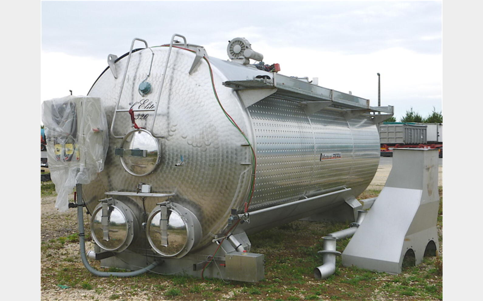 Cuve PERA ELITE 320 CAB 300 Marque : PERA