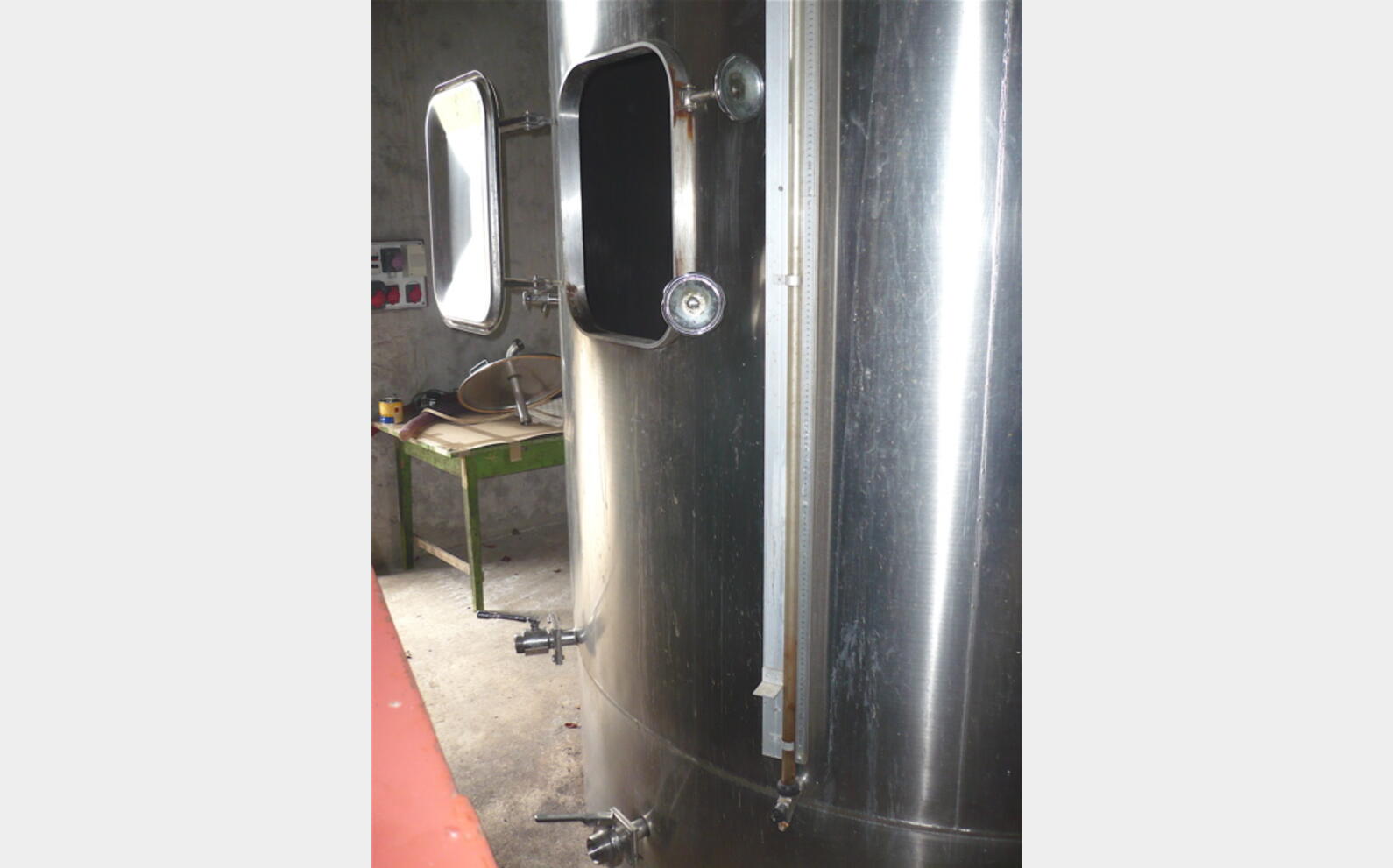 cuve de stockage INOX 304 provenance vinicole, marque DABRIGEON