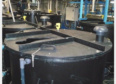 cuve de stockage en PEHD - volume : 2.000 litres