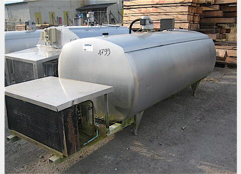 Tank &agrave; lait 1800 litres Groupe de froid et agitation .