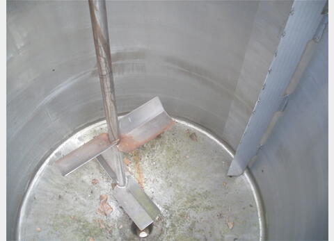 Cuve INOX  calorifugée 2000 L - avec arbre d'agitation