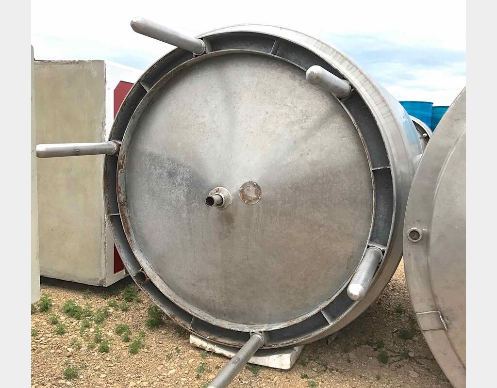 Cuve inox cylindrique verticale agitée - isolée sur pieds capacité 100 hls