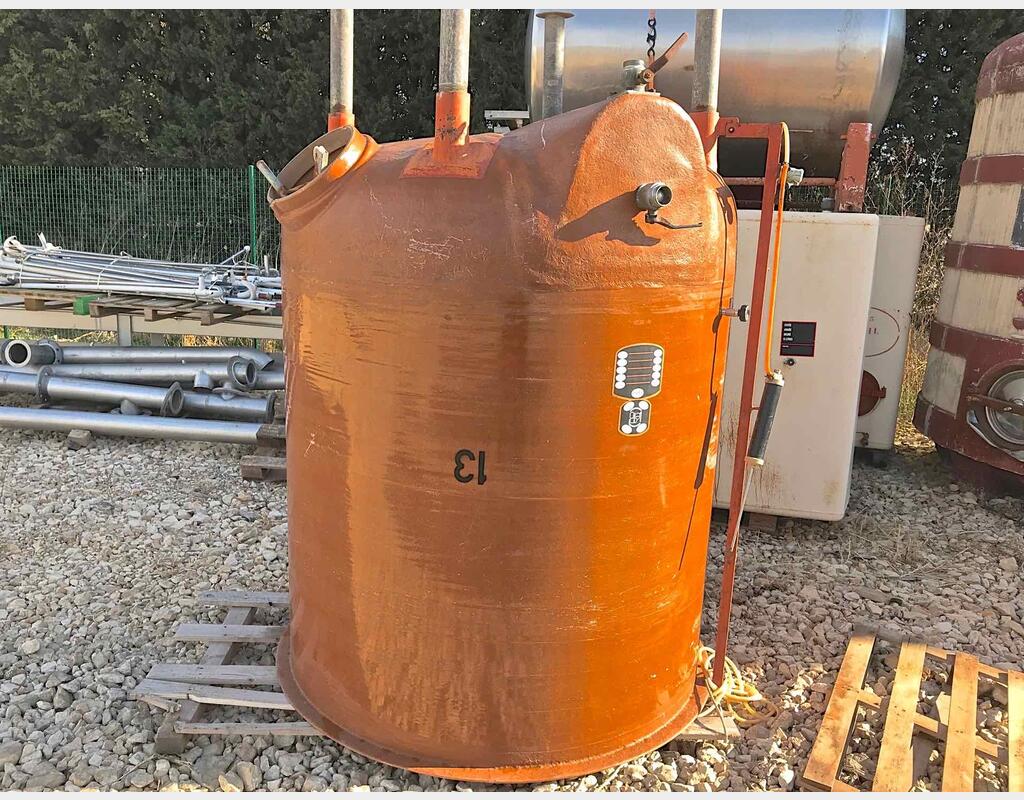 Cuve polyester chapeau flottant - Volume : 30 hls (3000 litres)