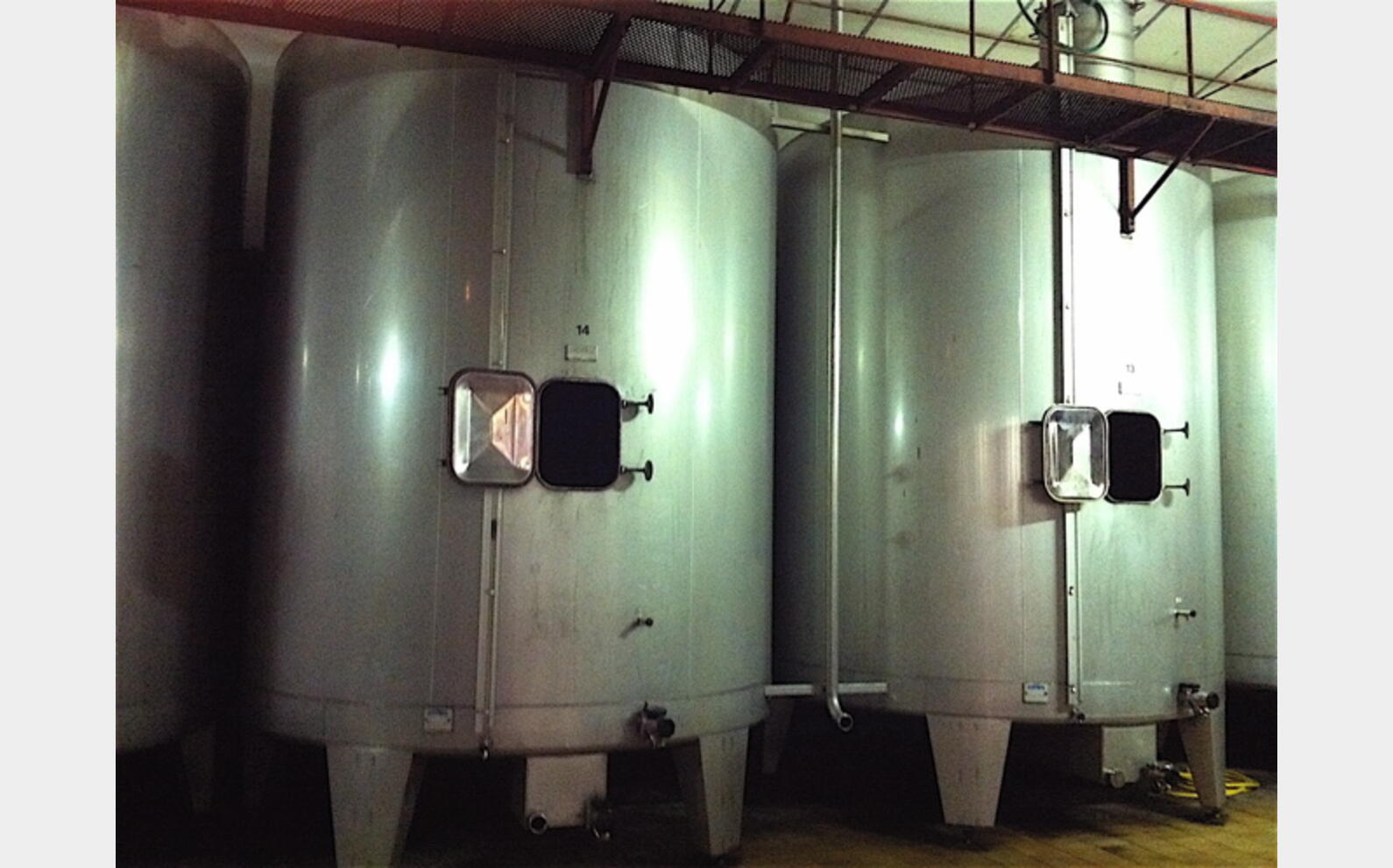 Cuve vinification INOX 304 Volume : 33500 litres (335 hecto)