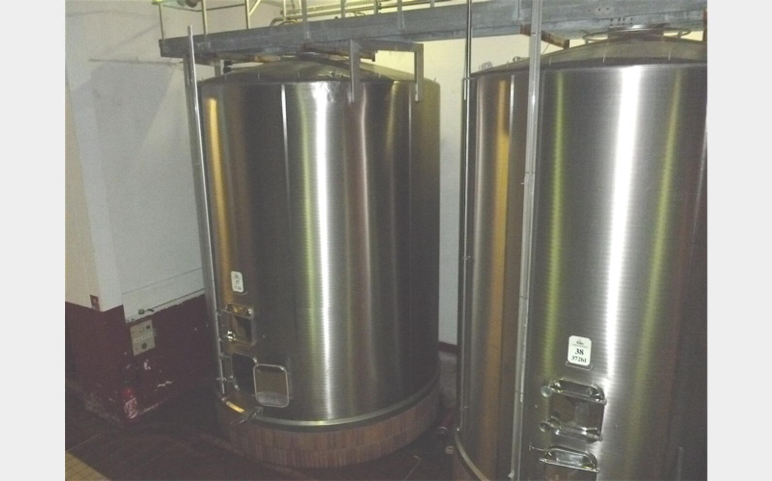 Cuve de stockage INOX Volume : 37200 litres (372 hls)