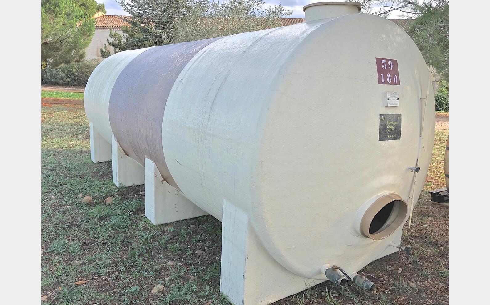 Cuve ferm&eacute;e fibre