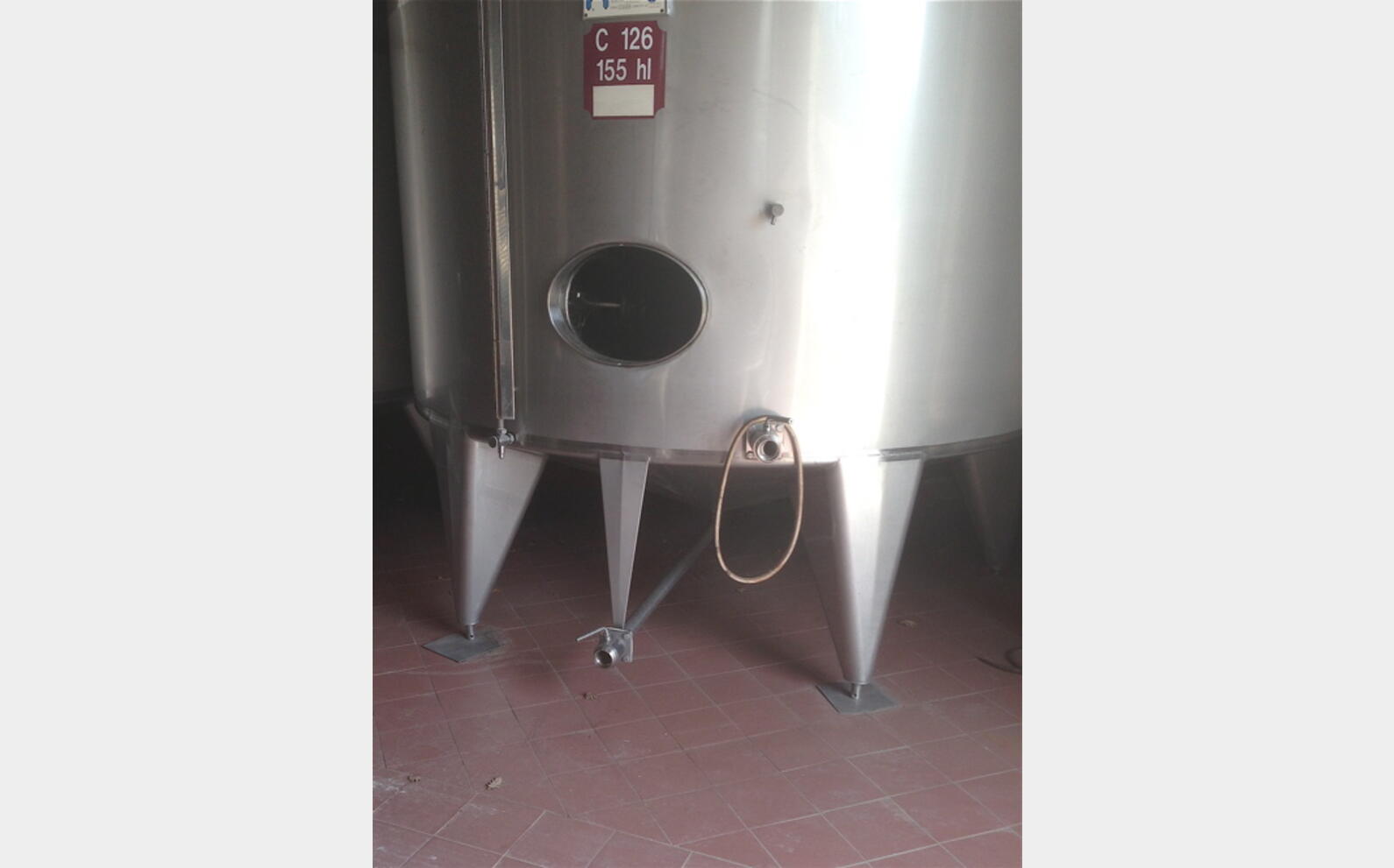 Cuve inox cylindrique verticale