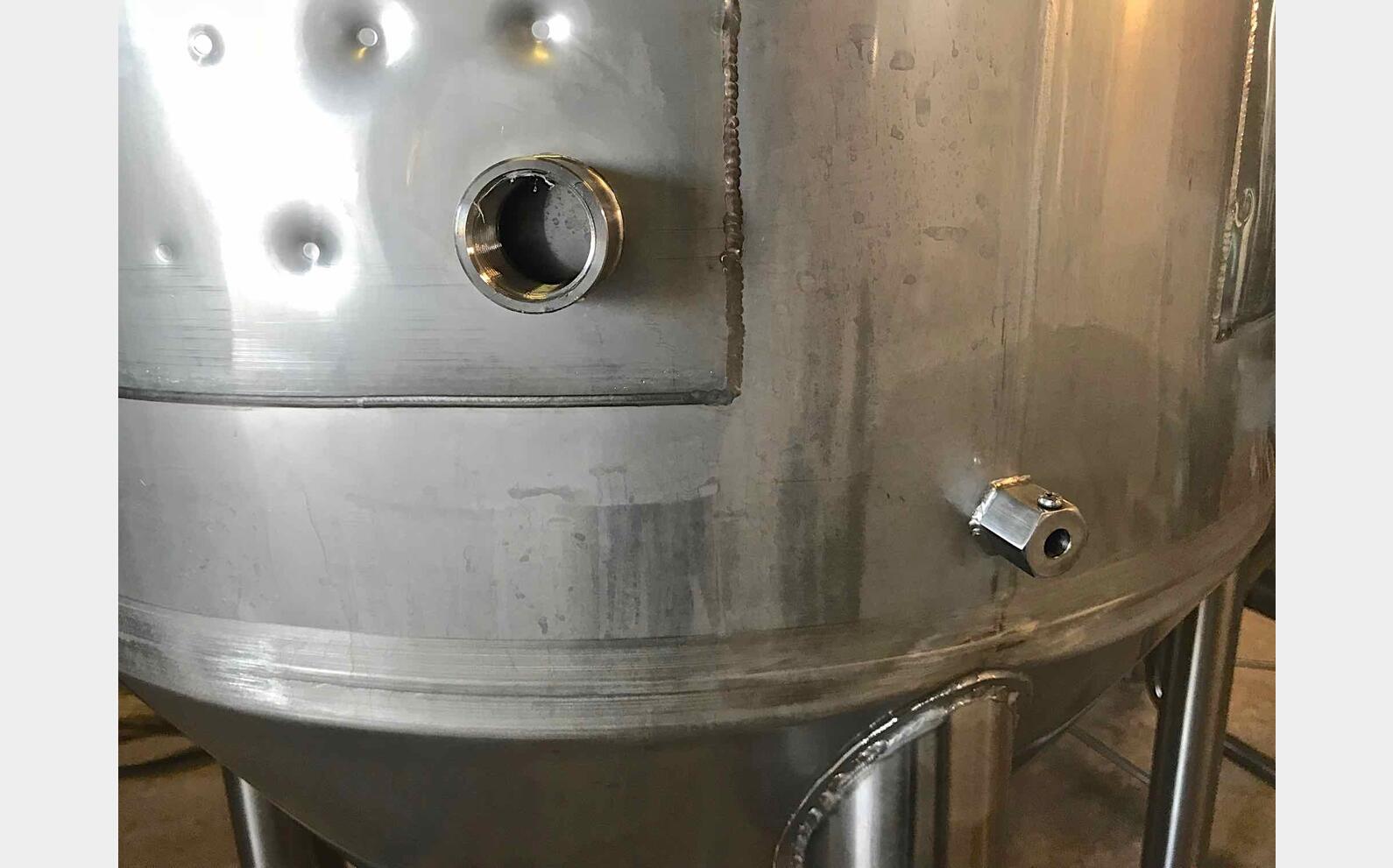 304 stainless steel tank - Cylindro-conical 6.4 HL (640 liters) ARSILAC