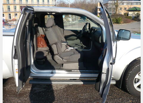Nissan Navara pack connect et tonneau cover Ann&eacute;e 2009, 40.017 kms