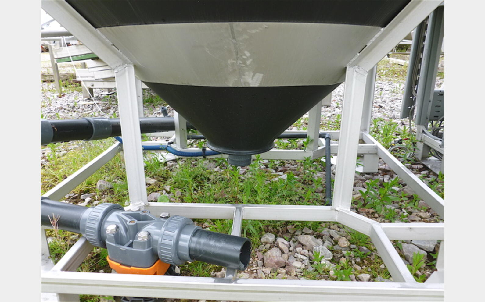 cuve m&eacute;lange PEHD Volume : 2080 litres