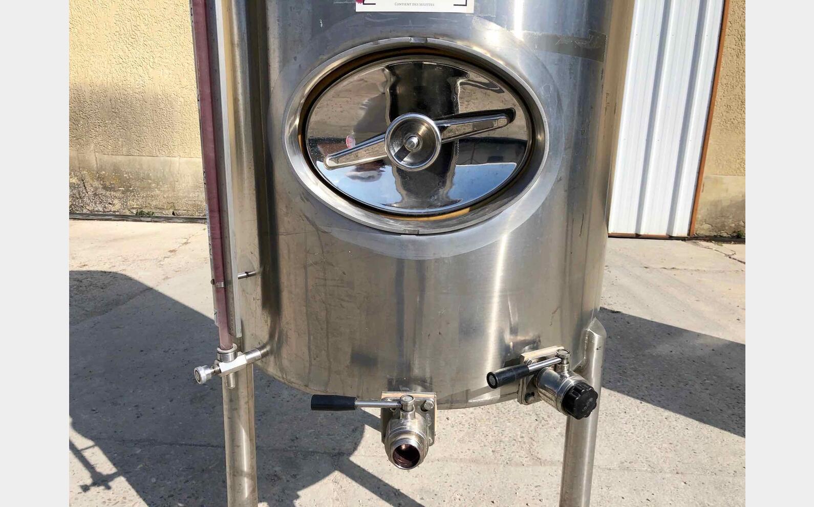 Cuve stockage inox Ann&eacute;e : 2000 Marque : MICHEL VAUTIER