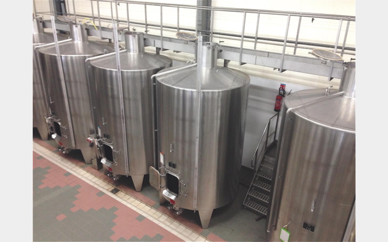 Cuve inox de 121 HLS