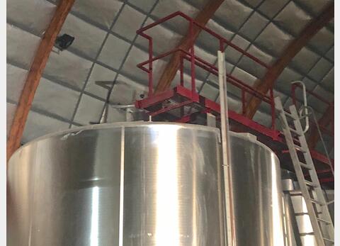 cuve inox cylindrique Volume : 32000 litres (320 hls)