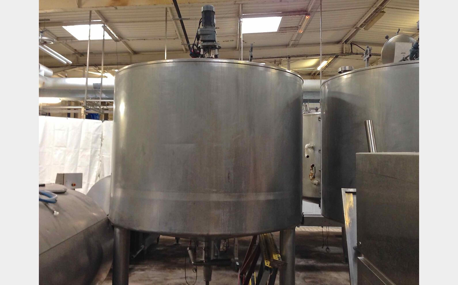 Cuve agit&eacute;e INOX