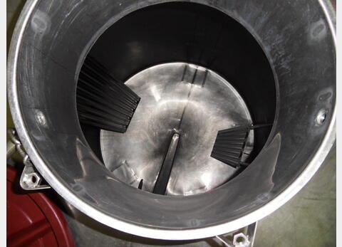 Cuve inox cylindrique verticale