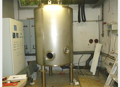 Cuve INOX 316L virole et fond isol&eacute;e Volume : 1500 litres