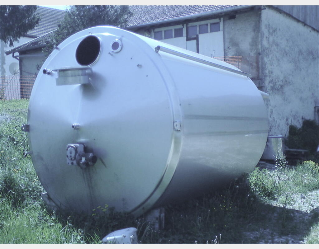 Cuve inox isol&eacute;e agit&eacute;e 20m3 provenance: agroalimentaire