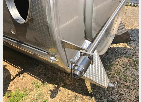 Cuve Inox cylindrique verticale PU0118 Ferm&eacute;e sur pieds