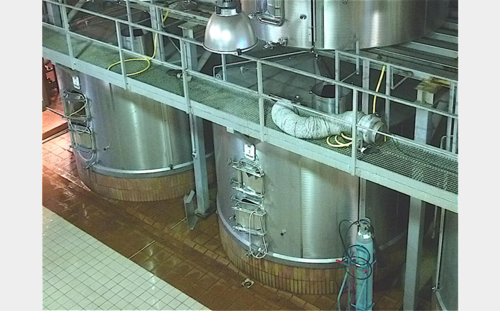 Cuve de stockage INOX Volume : 19200 litres (192 hls)