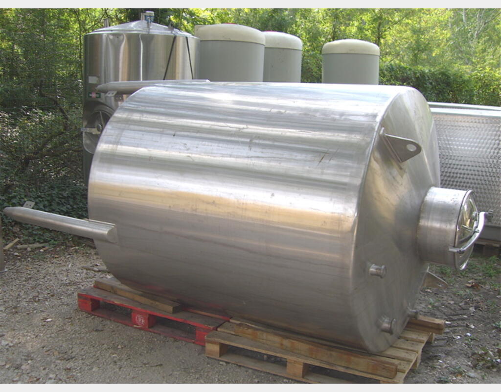 CUVE INOX 304 FOND CONIQUE SUR PIEDS - Volume : 3000 litres (30 hecto)