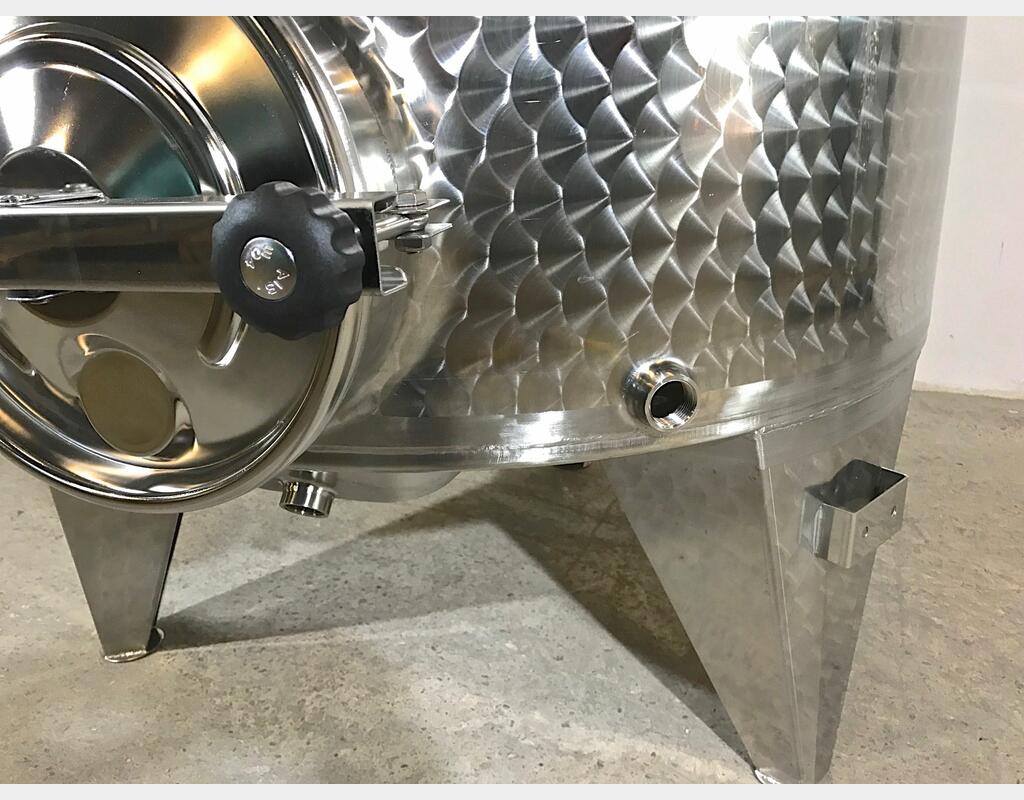 304 stainless steel tank - Conical bottom - Floating hat