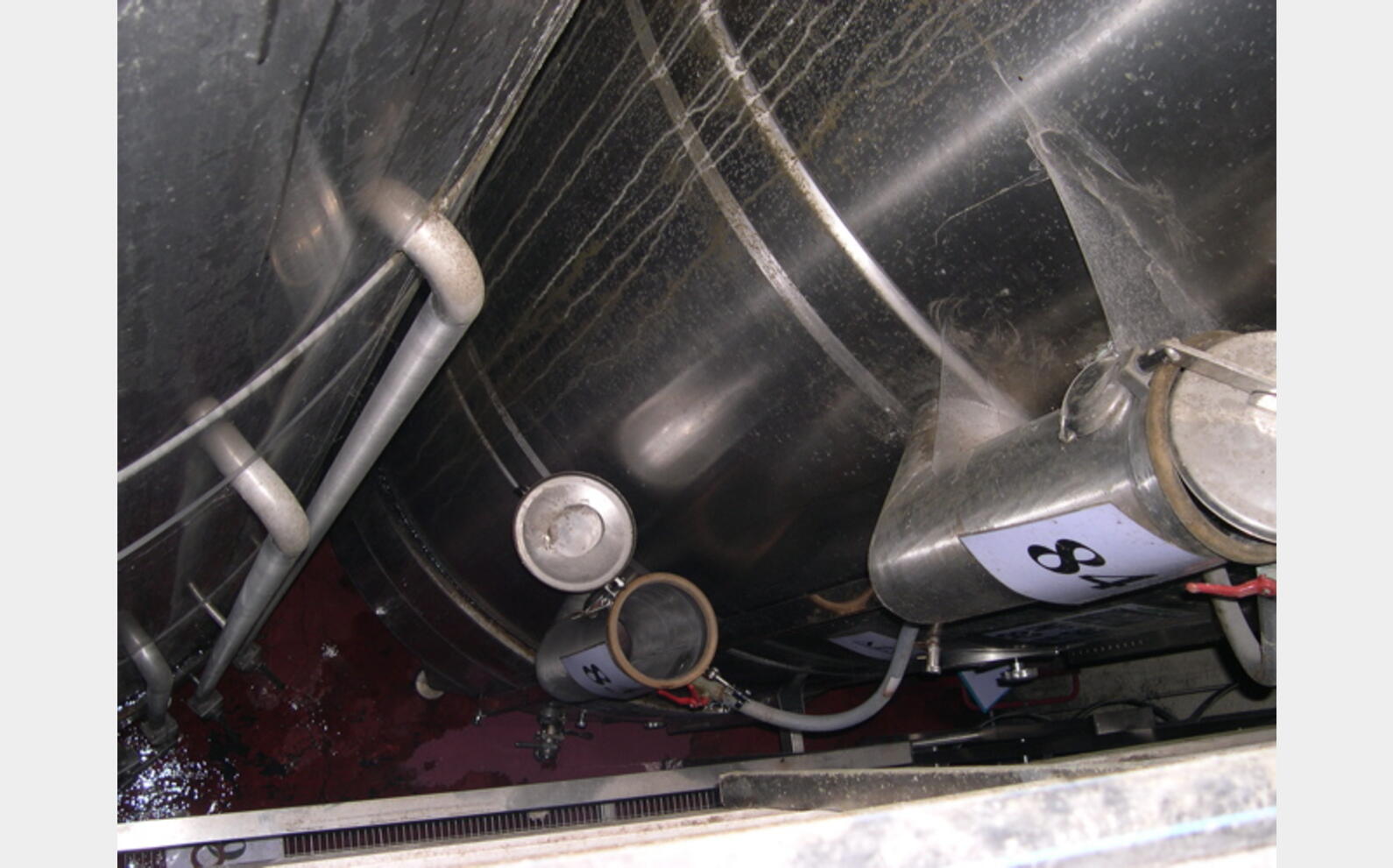 Cuve INOX de 25200 L Provenance : vinicole