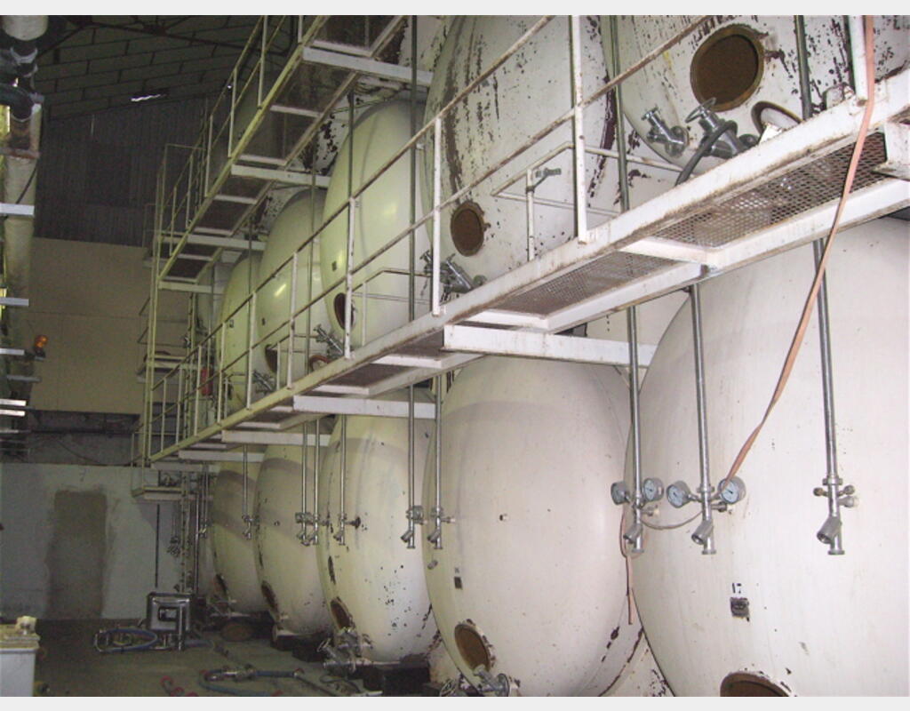 Cuve horizontale acier rev&eacute;tu de 245 hls, occasion