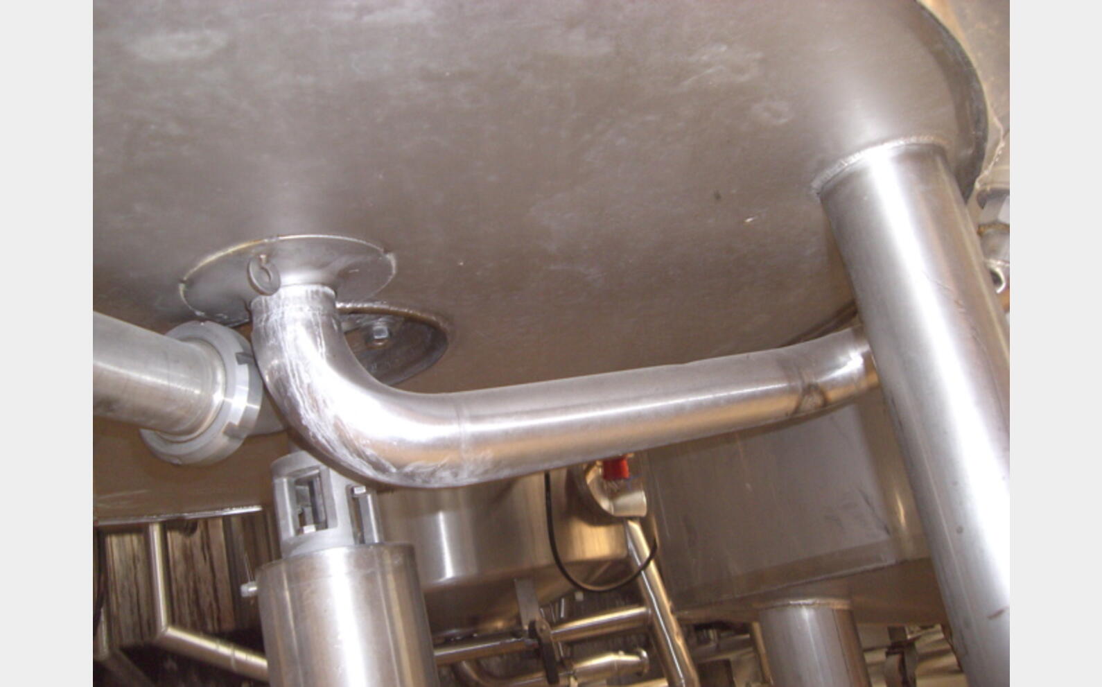 Cuve inox 316L agit&eacute;e, isol&eacute;e, r&eacute;chauf&eacute;&eacute;e
