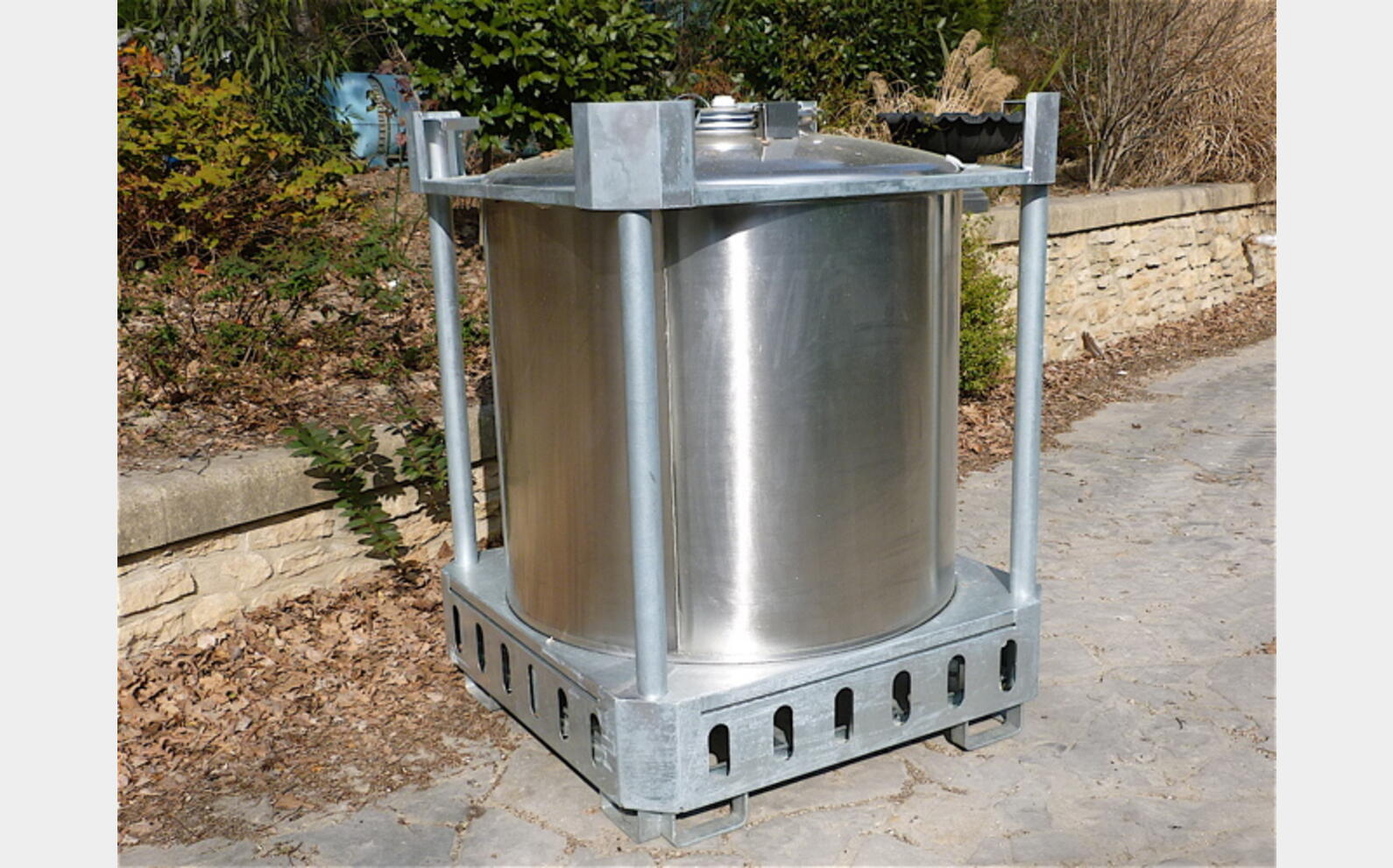 CONTENEUR IBC PL 1000  INOX 304 MATERIEL NEUF H 1460 mm, L 1135 mm, l 1135 mm